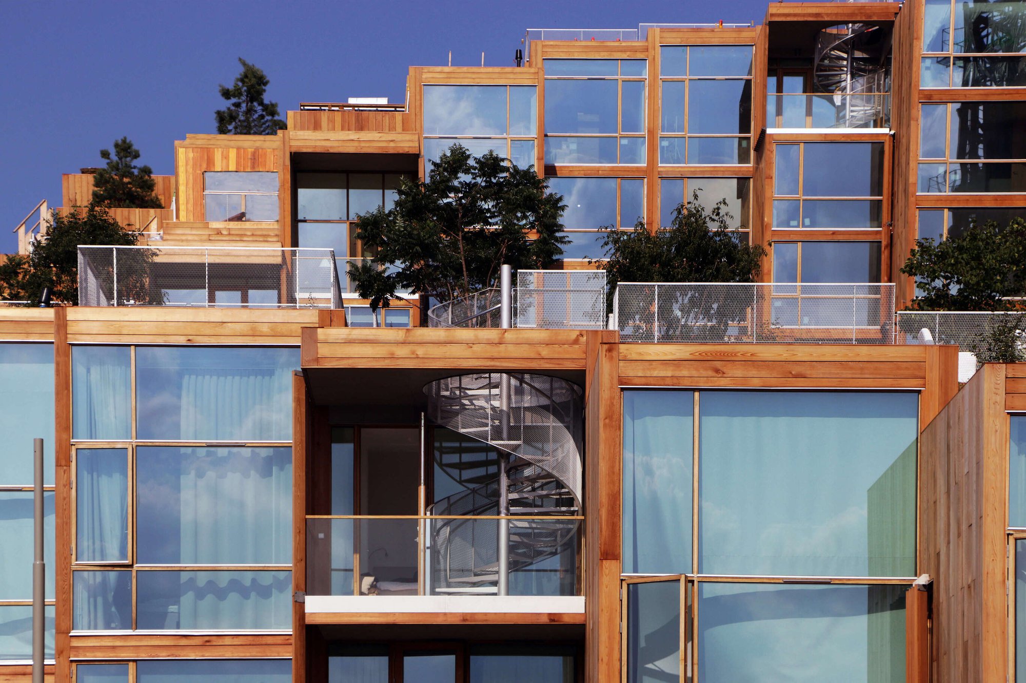 Building with KRONE oak windows