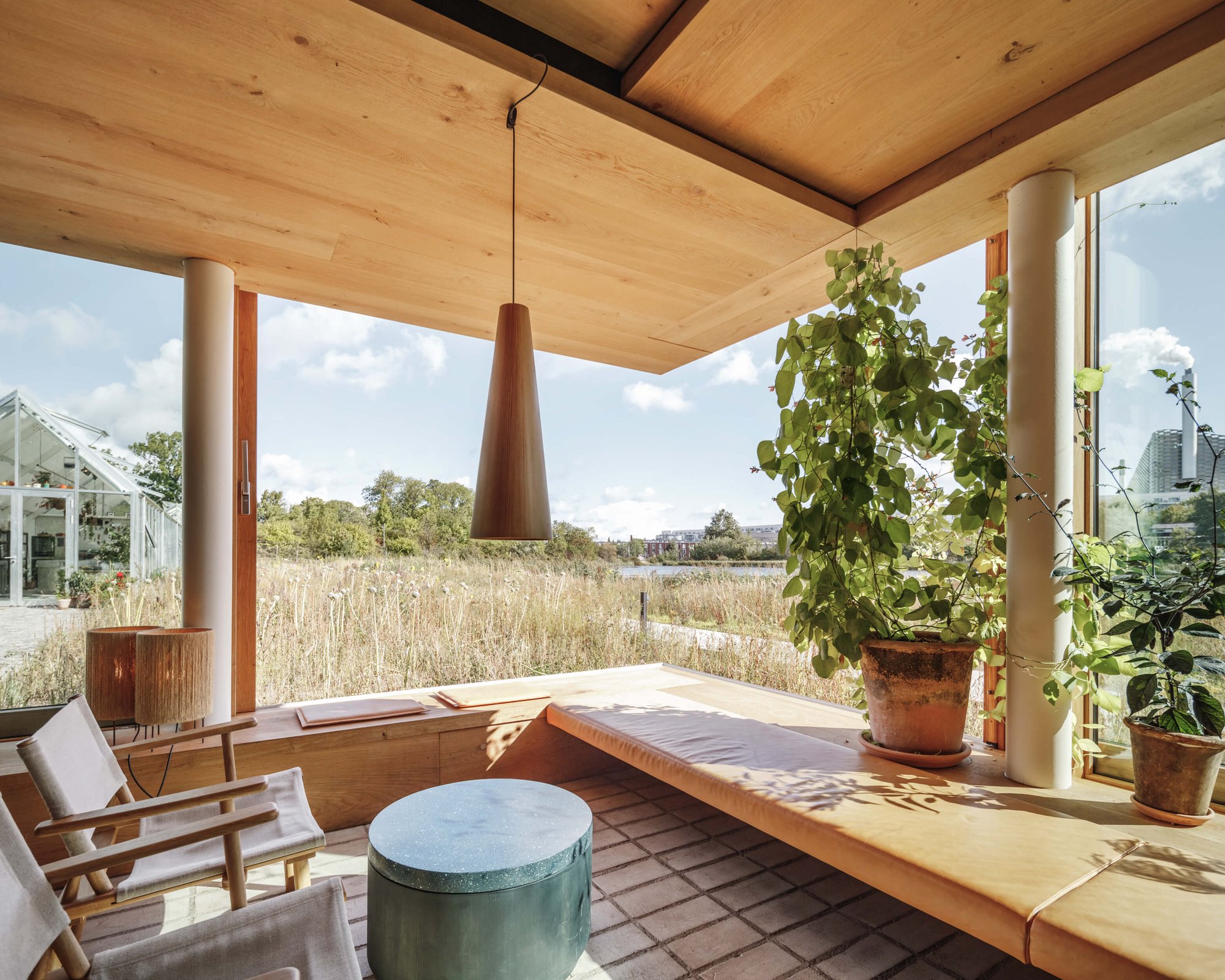 Noma med Krone vinduer