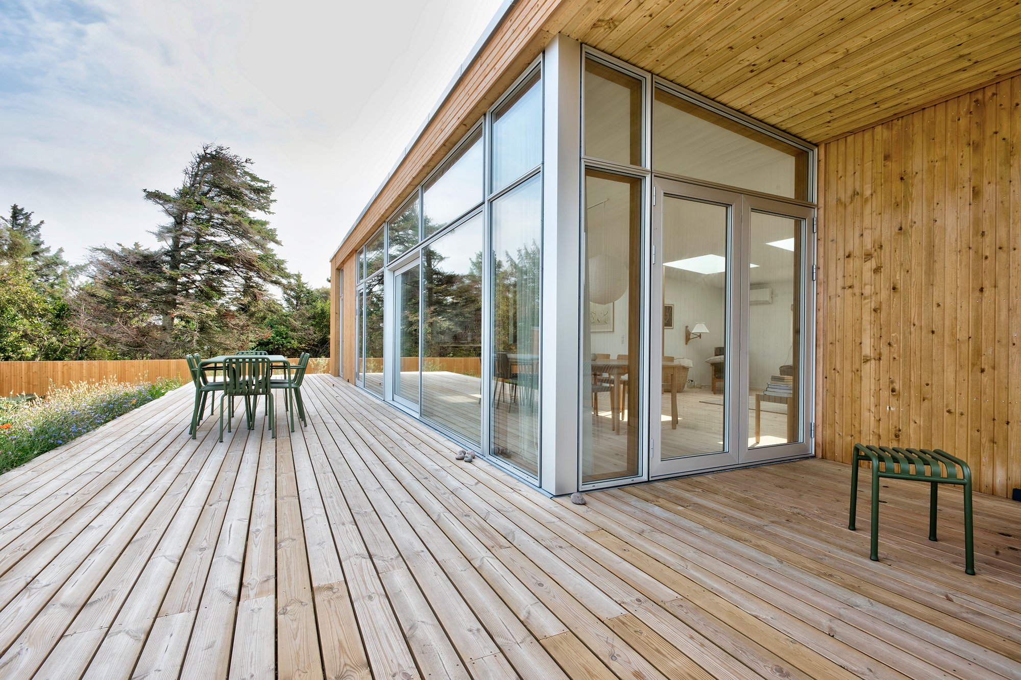 Crown sliding door